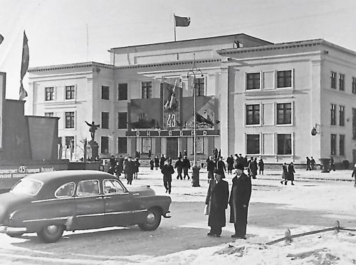 Ильич над Волгой: Из истории старейшего памятника Зеленодольска
