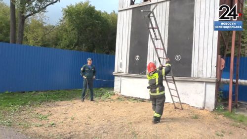 В Зеленодольске провели соревнования по пожарно-строевой подготовке