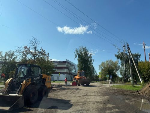В поселке Васильево стартовали работы по замене асфальта по улице Октябрьская