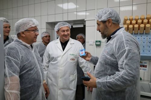 Олег Коробченко посетил зеленодольский молочный комбинат