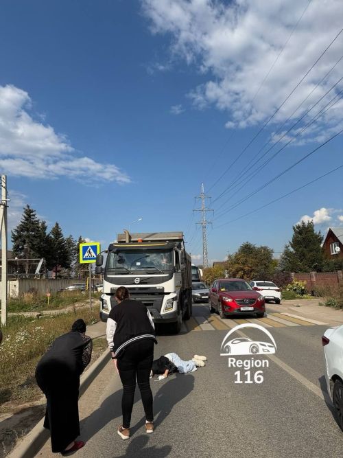 В Казани на пешеходном переходе сбили женщину с младенцем
