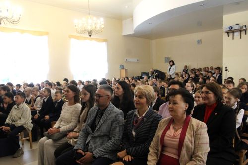 В гимназии № 3  прошел региональный этап чемпионата-форума «КреаТех — 2025»