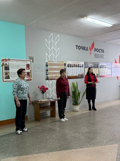 Учащиеся Нурлатской школы торжественно приняли клятву юнармейца