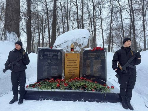 В Парке Победы поклонились подвигу воинов-интернационалистов