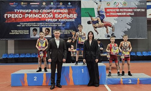 В Зеленодольске состоялись состязания по борьбе, собравшие 170 спортсменов