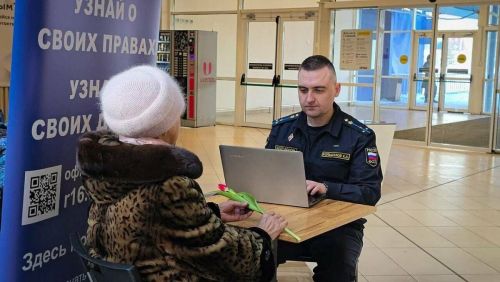 Служба судебных приставов провела акцию «Вам, любимые», приуроченную к 8 Марта