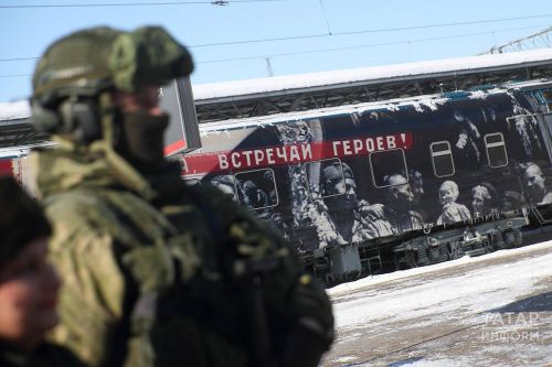 Пункт отбора на службу по контракту заработал рядом с «Поездом Победы» в Казани