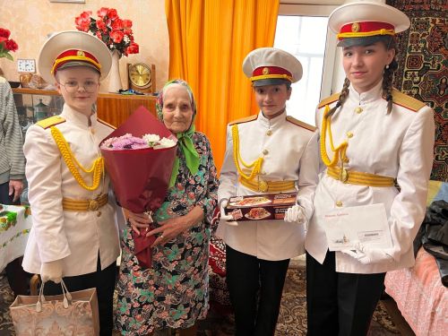 Зеленодольские юнармейцы поздравили ветерана с 96-летием