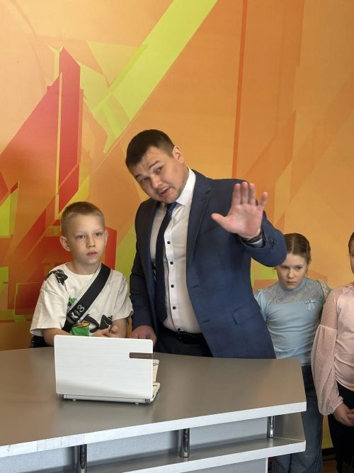 На экскурсии в Информационном центре «Зелёный Дол » побывали ученики гимназии №3