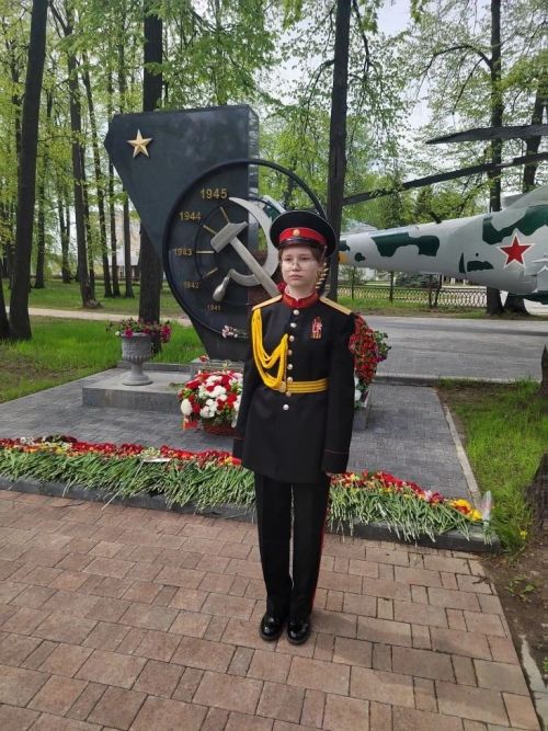 Юнармейцы лицея №1 заступили на Вахту Памяти в Парке Победы