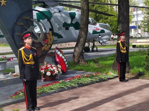 Юнармейцы лицея №1 заступили на Вахту Памяти в Парке Победы