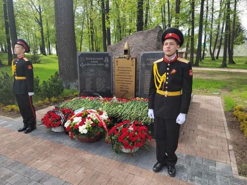 Юнармейцы лицея №1 заступили на Вахту Памяти в Парке Победы