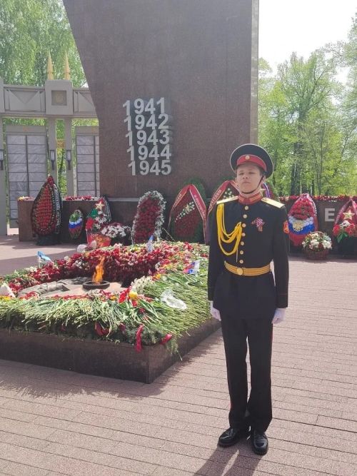 Юнармейцы лицея №1 заступили на Вахту Памяти в Парке Победы