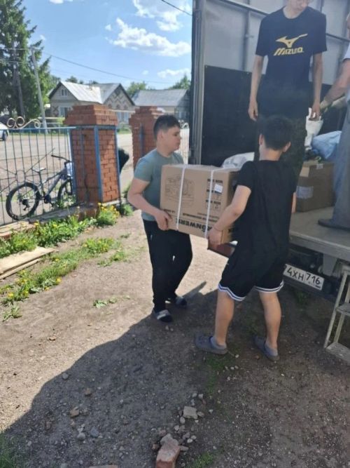 Нурлатский штаб волонтеров «Надежда» отправил 124-ю партию гуманитарной помощи