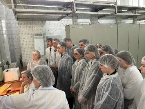 Старшеклассники гимназии №10 побывали на Зеленодольском молочноперерабатывающем комбинате