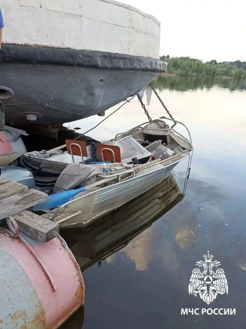 Лодка влетела в понтон на Каме в РТ, один мужчина погиб второй получил травмы