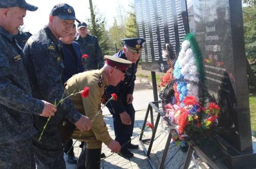 На территории стрелковой команды станции Свияжск открыли мемориальную доску в память об Александре  Николаеве