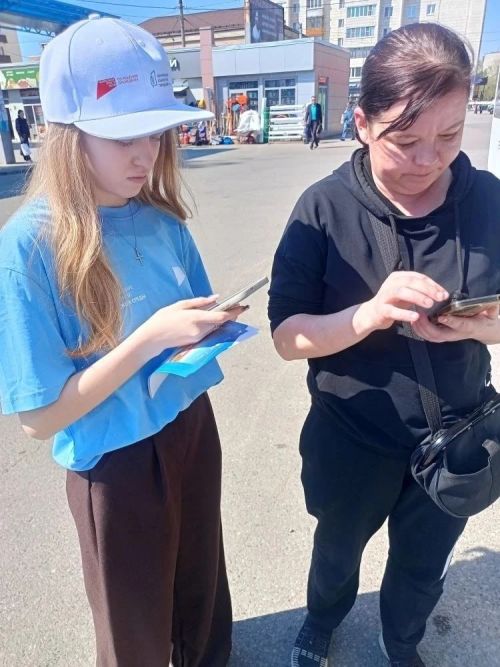 Волонтёры «Пульс жизни ЗМК» помогают голосовать за объекты благоустройства