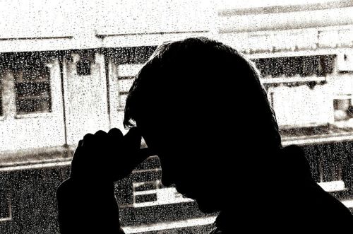 Чувствуете себя выжатым после общения? 4 типа энергетических вампиров