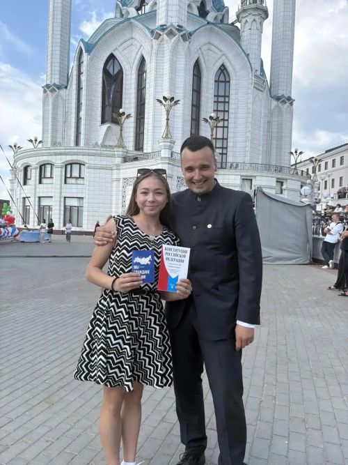 Зеленодольским школьникам вручены паспорта в Казанском Кремле