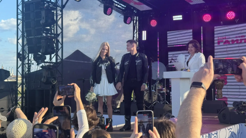На VK Fest в Казани впервые зарегистрировали официальный брак