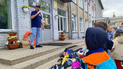 Сотрудники ГИМС и добровольцы ОСВОД напомнили детям о правилах безопасности на воде