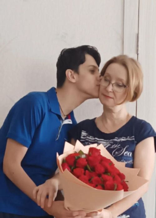 В Зеленодольске собирают средства, чтобы помочь в лечении женщине, которая одна растит ребенка-аутиста