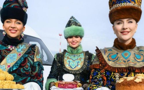 Национальные мотивы стали главным направлением в российской одежде