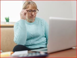 Жителей Татарстана предупредили о телефонных аферистах, вымогающих коды под страхом отмены пенсии