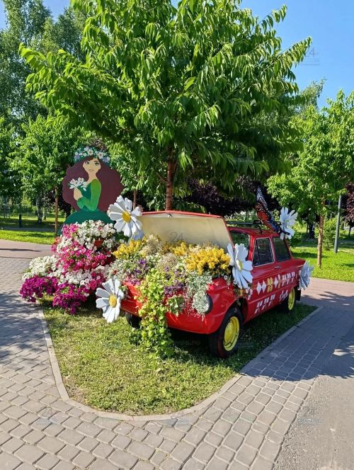 Ровно в 15:00 в Зеленодольске официально стартовал один из самых ярких и красивых праздников — Иван Купала!