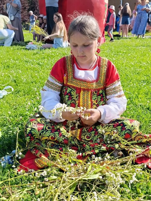 Сегодня в Зеленодольске каждый может сплести венок