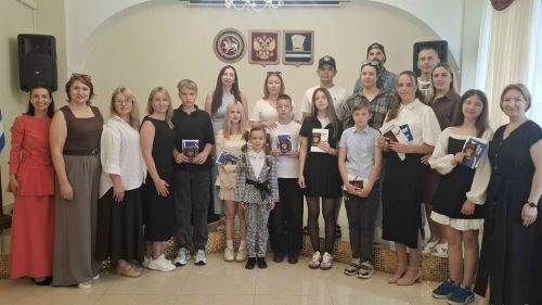 7 зеленодольцев получили паспорта в ходе торжественной церемонии