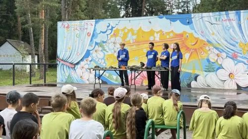 Активисты «Молодой Гвардии» организовали патриотическое мероприятие для детей