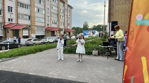 Во двое дома по улице Стахановской в Васильево  прошёл день двора
