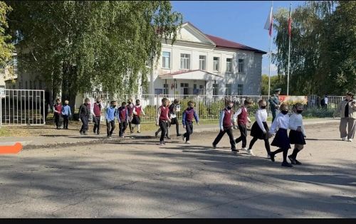 В Свияжской школе отработали экстренную эвакуацию в случае пожара