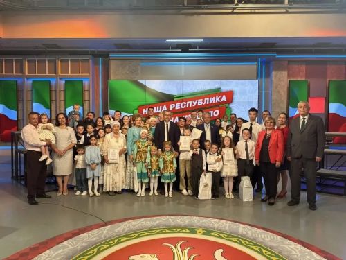 Семья Нуруллиных — финалисты Республиканского конкурса видеороликов «Всей семьёй на выборы»