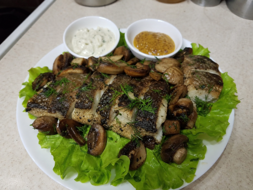 Сом с белыми грибами: два соуса, которые раскрывают вкус рыбы