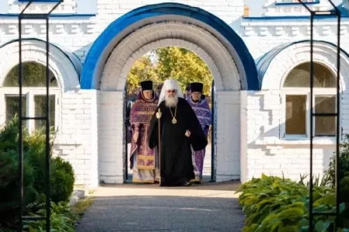Митрополит Кирилл возглавил престольный праздник в храме поселка Васильево