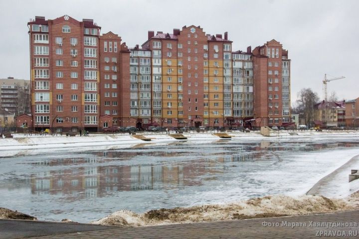 Мобильный репортер:  На озере тронулся лёд