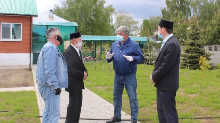 Михаил Афанасьев посетил мечеть «Ихлас» в поселке Васильево