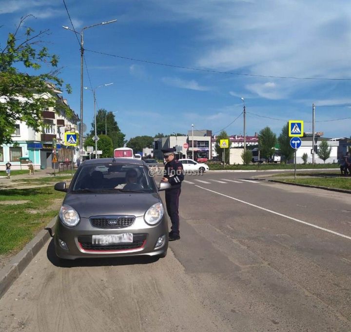 В Зеленодольске наряды ДПС проверяли водителей, не уступающим дорогу пешеходам