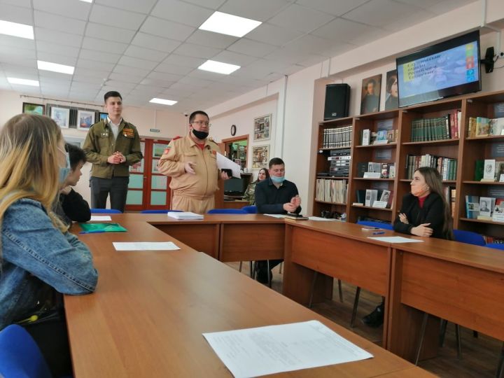 С какой целью Зеленодольск посетил руководитель татарстанского отделения "Российские студенческие отряды"