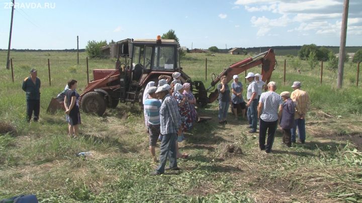 Больше недели жители деревни Карашам живут без воды