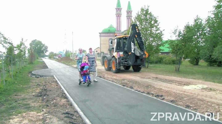 Продолжается благоустройство дворов по президентской программе «Наш двор» в Зеленодольске