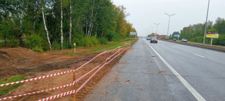 В Зеленодольском районе ликвидировали несанкционированный съезд к федеральной дороге