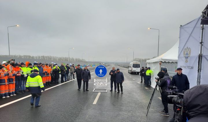 Минниханов принял участие в открытии дороги на трассе М-7 «Волга» в Зеленодольском районе после реконструкции