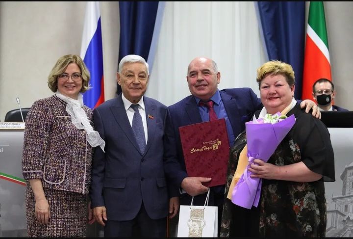 Многодетная семья из села Нурлаты Зеленодольского района награждена дипломом победителя Всероссийского конкурса "Семья года - 2021"