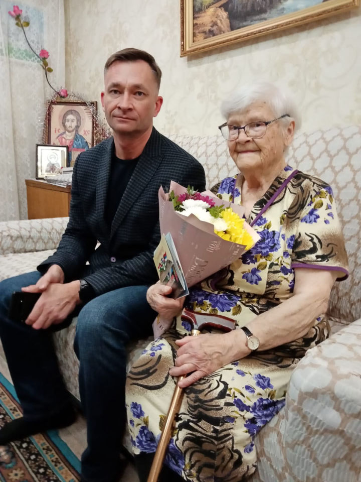 95 лет исполнилось жительнице города Раисе Ютяевой