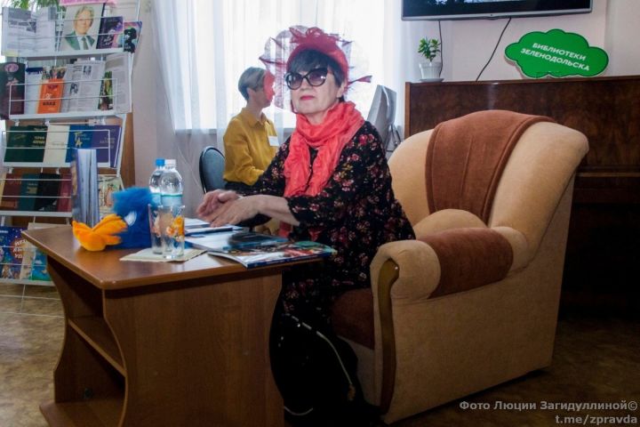 На творческом вечере казанской поэтессы Наили Ахуновой гости окунулись в мир поэзии