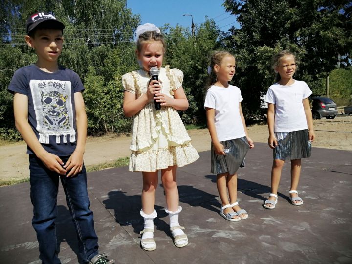 В Зеленодольске на ул.Загородная местные жители отметили праздник двора